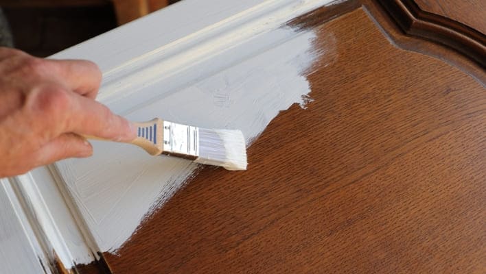 Best Brushes for Chalk Paint on Furniture, Wood & Walls