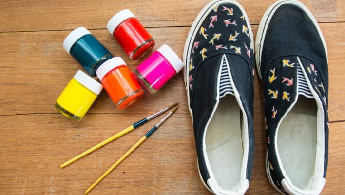 Spray Painting Shoes- Customizing Permanently